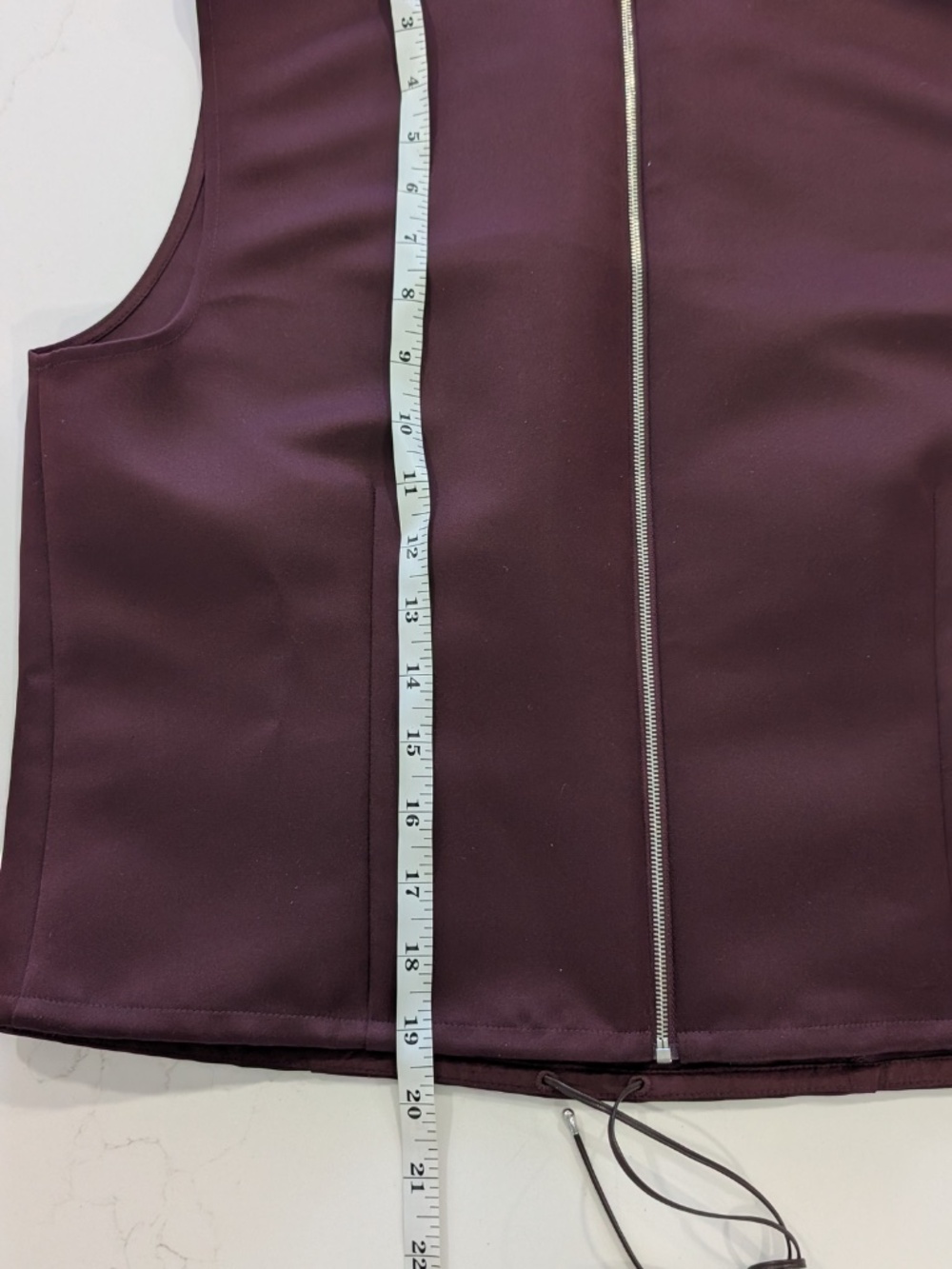 Tory Burch Merlot Satin Shell Top Sleeveless Back Zip Bungee Hem Size 8 NWT $440 - Picture 11 of 11